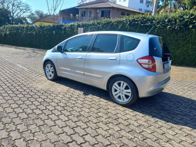 HONDA - FIT - 2011/2011 - Prata - R$ 51.900,00