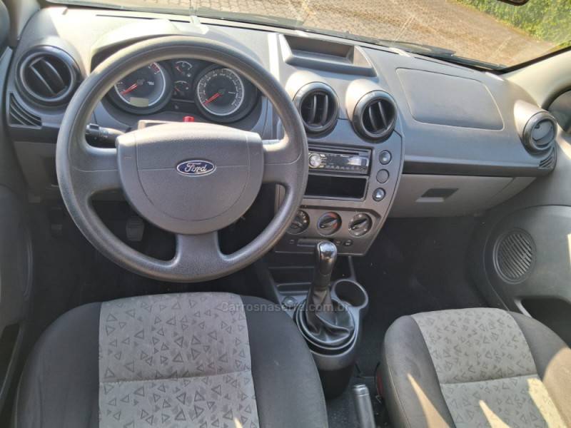 FORD - FIESTA - 2012/2012 - Preta - R$ 37.900,00