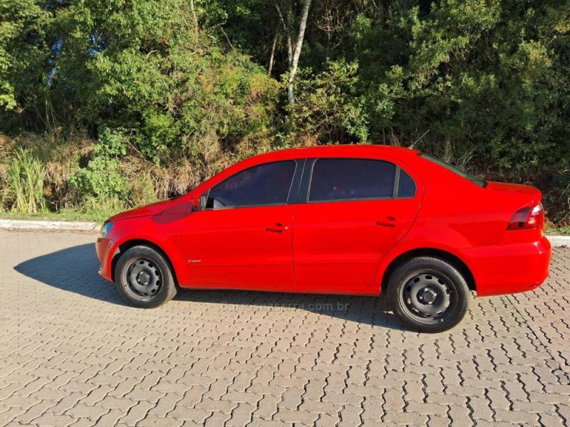 VOLKSWAGEN - VOYAGE - 2013/2013 - Vermelha - R$ 39.900,00