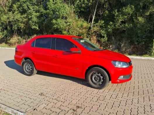 VOLKSWAGEN - VOYAGE - 2013/2013 - Vermelha - R$ 39.900,00