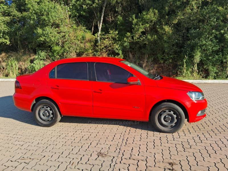 VOLKSWAGEN - VOYAGE - 2013/2013 - Vermelha - R$ 39.900,00