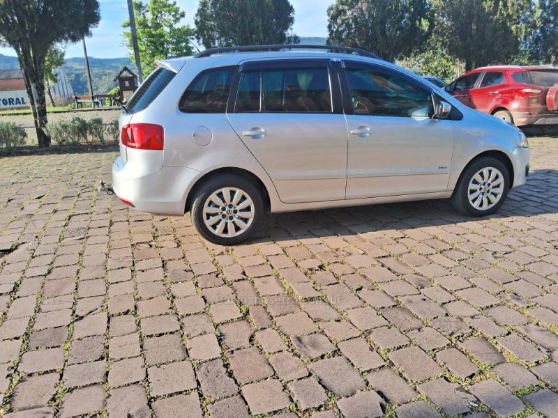 VOLKSWAGEN - SPACEFOX - 2011/2011 - Prata - R$ 43.900,00