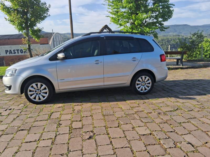 VOLKSWAGEN - SPACEFOX - 2011/2011 - Prata - R$ 43.900,00